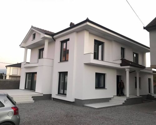 44870761_2420335757981624_4931952040243888128_n